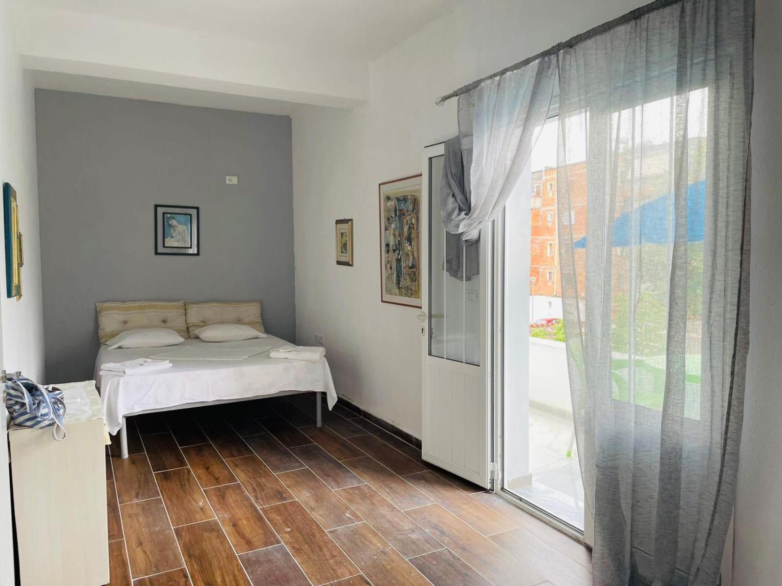 Villa Elena เบราท ภายนอก รูปภาพ